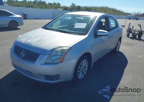 2007 Nissan Sentra 2.0S z USA, uszkodzony, nr VIN 3N1AB61E47L711101